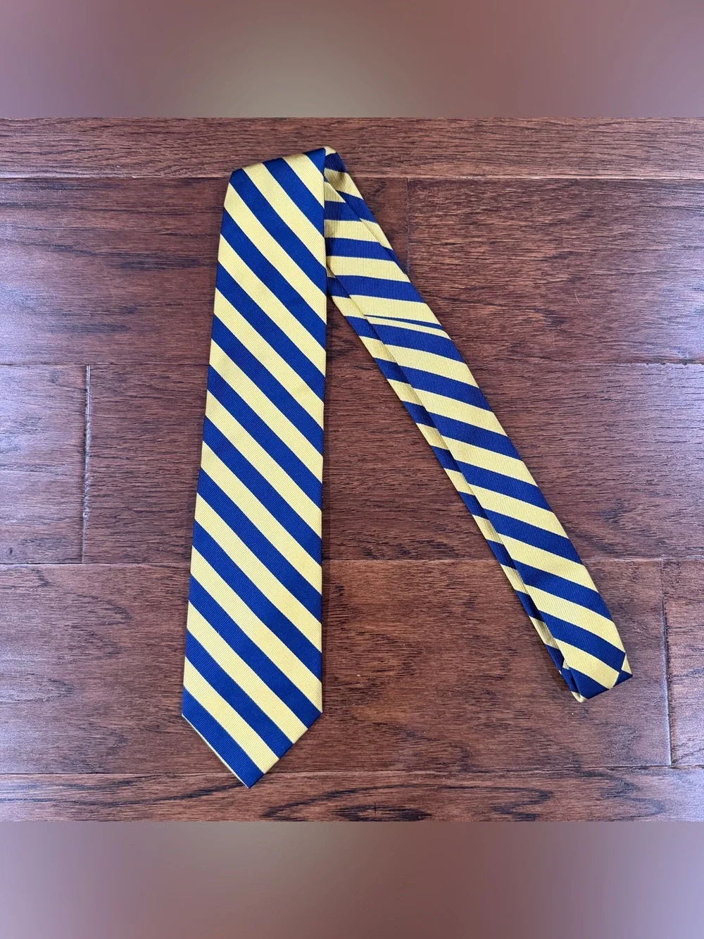 Brooks Brothers 100% Silk Tie Mens Yellow/Navy Striped Made In Italy Necktie